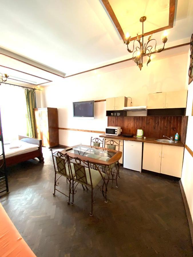 Квартира На Вулиці Лесі Українки 19 Lviv Exterior foto
